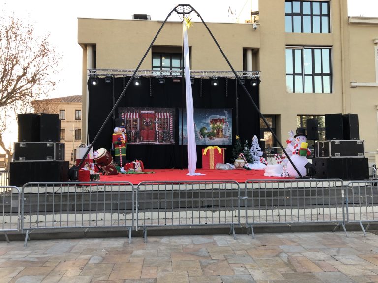 Spectacle de noël dans les Bouches Du Rhône (13) - Scène par Disco Prod